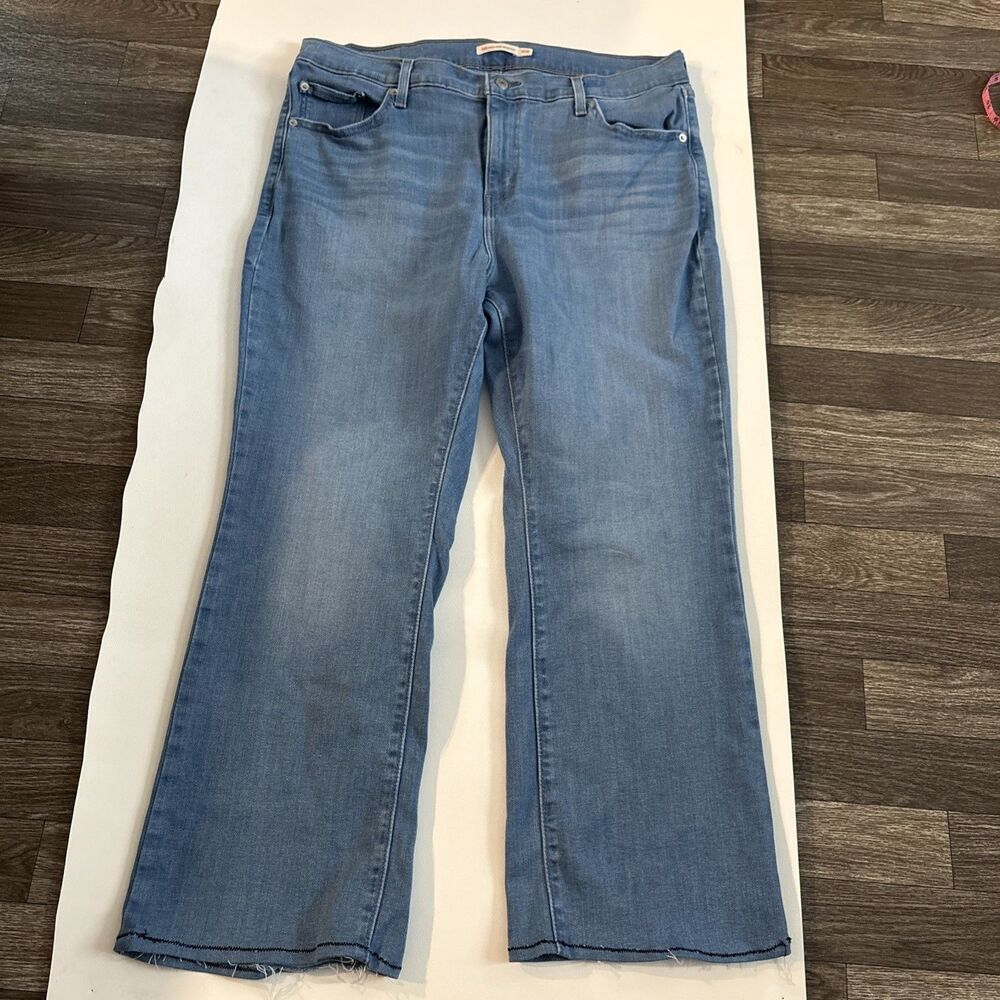 Levis 725 Flare Jeans Women’s  16W Blue Medium Wash Denim High Rise Stretch